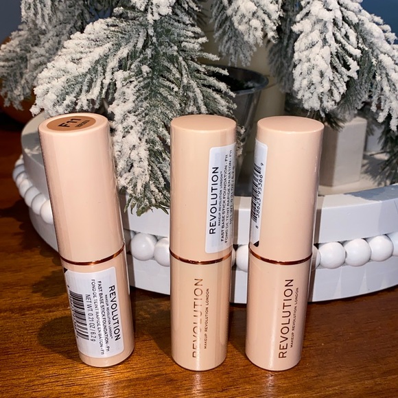 Makeup Revolution Fast Base Stick Foundation F6 – Foundation Stick Für Hellen/mittleren Hautton